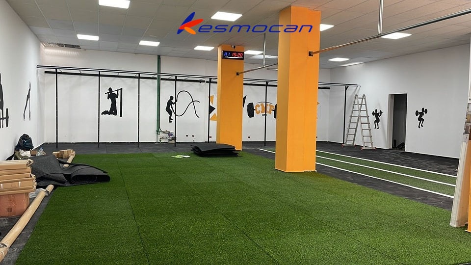 kesmocan-material-deportivo-islas-canarias-mayo-mes-del-suelo-asesoramiento-disponibilidad-instalacion-cesped-artificial-begreen-deco-astro-turf.png